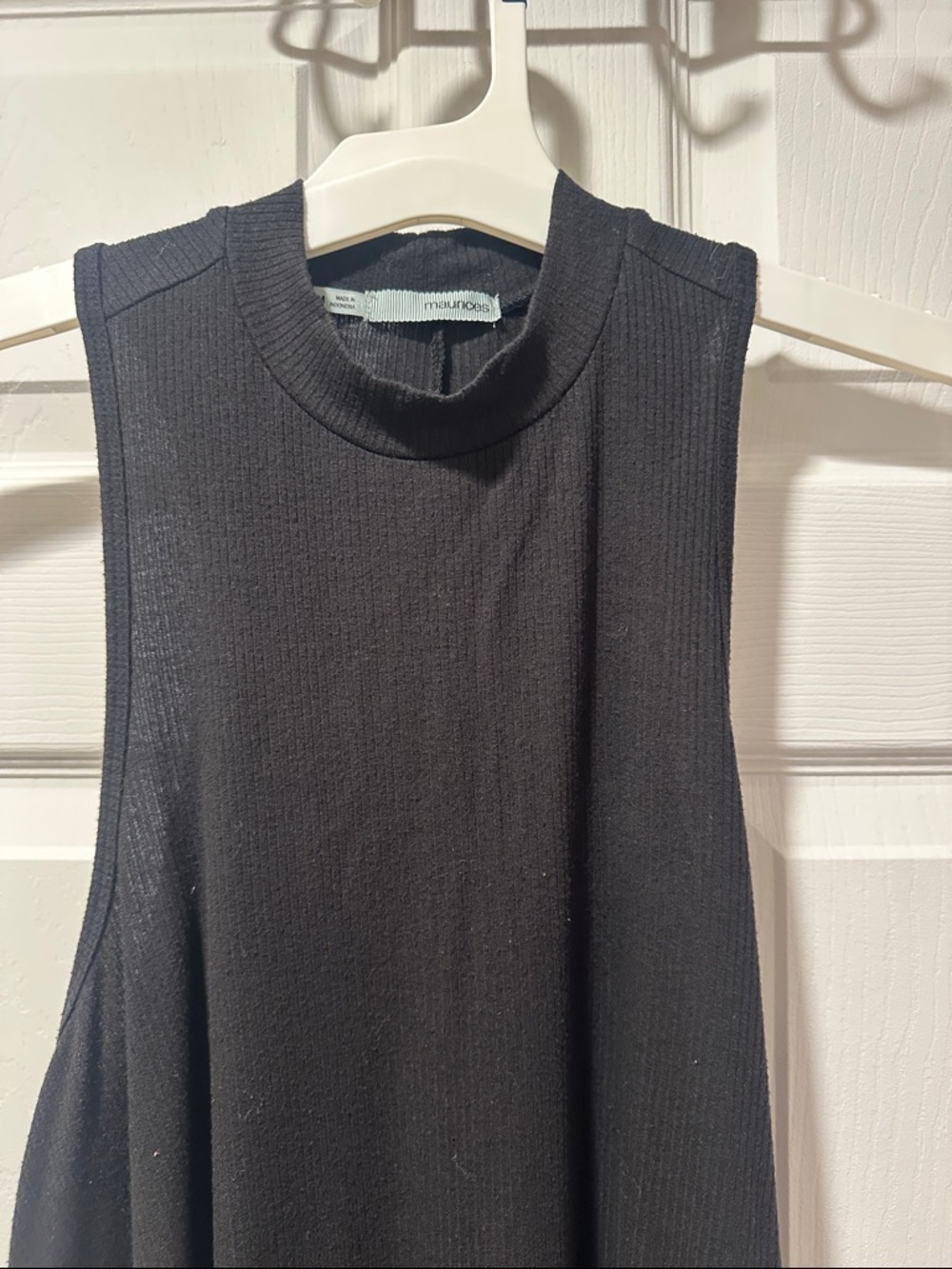 Maurices Sleeveless Black Mock Neck Women's Top - Picture 2 of 6
